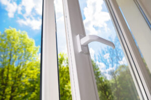 Почему теплые ПВХ окна являются лучшим выбором для вашего дома